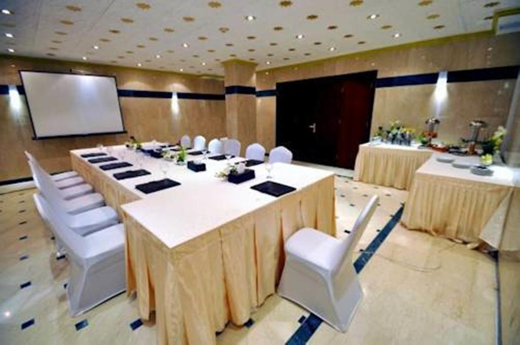 Dellmon Shrouq Hotel リヤード エクステリア 写真
